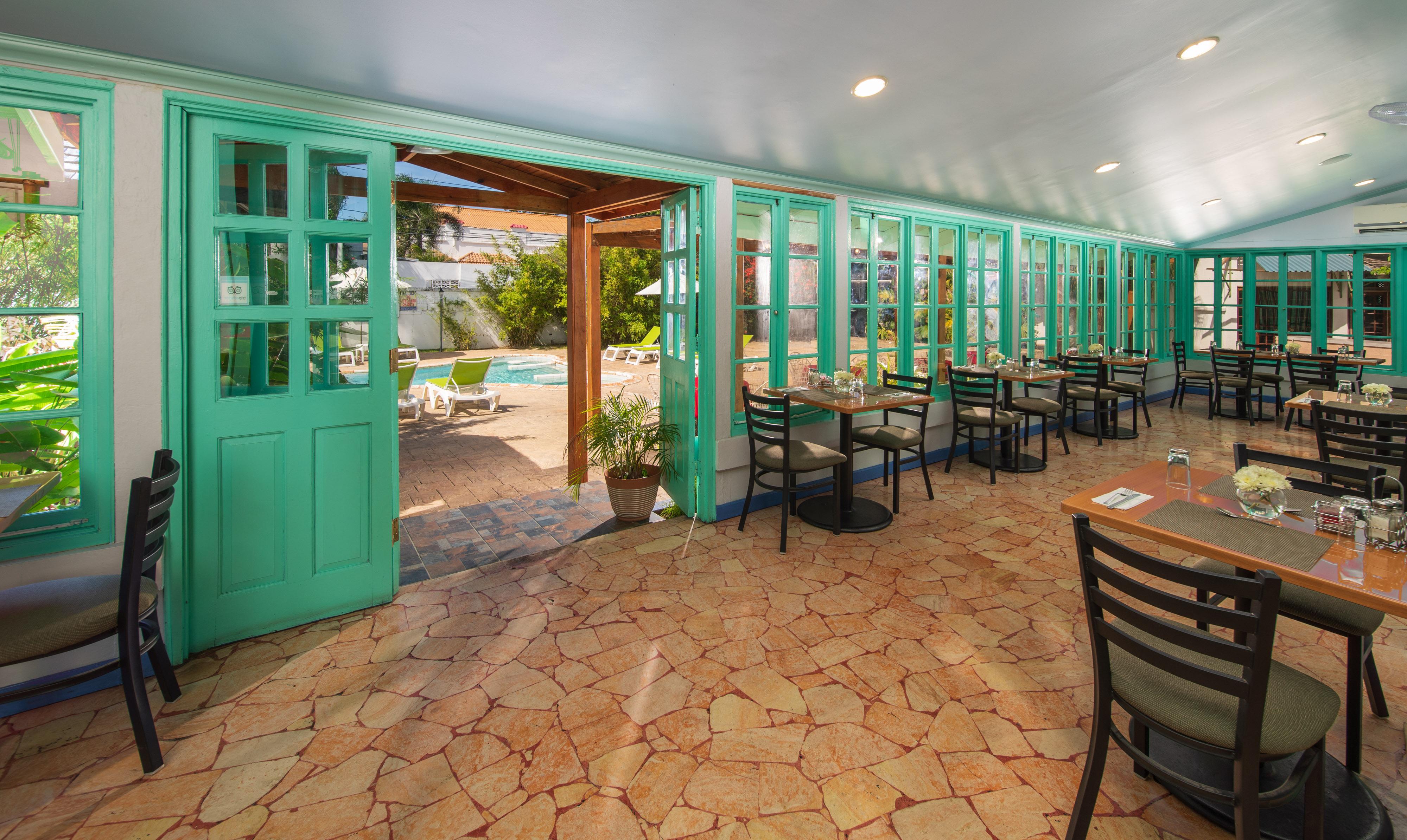Toby'S Resort Montego Bay Buitenkant foto