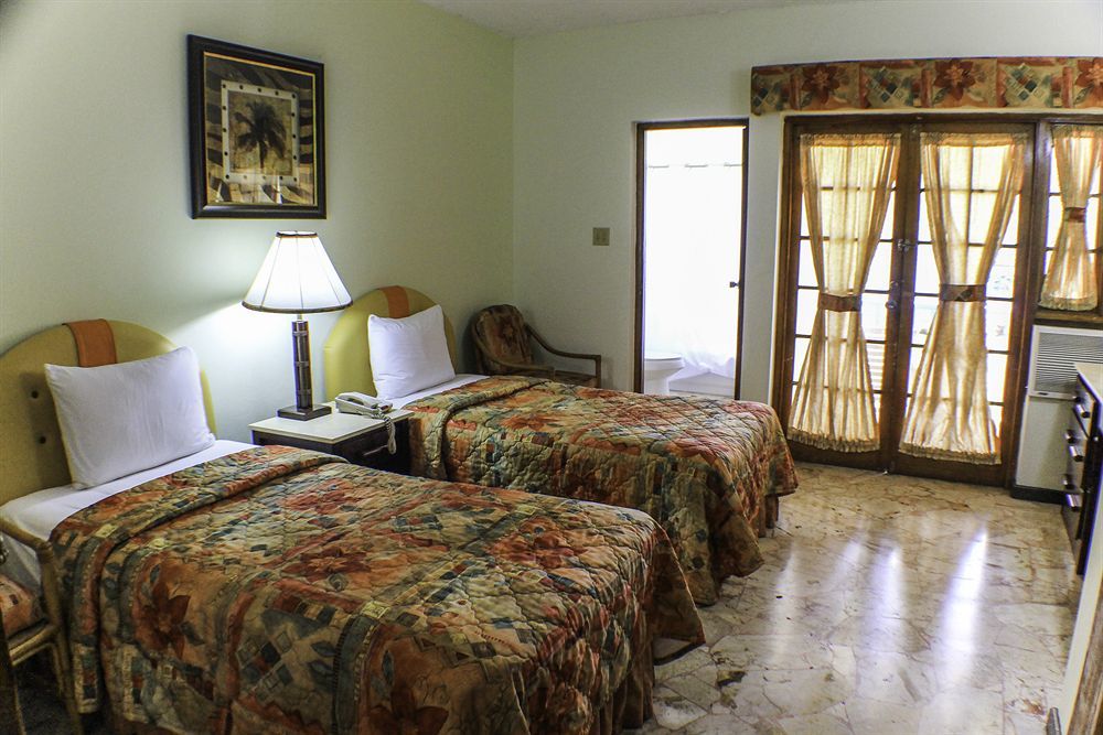 Toby'S Resort Montego Bay Buitenkant foto