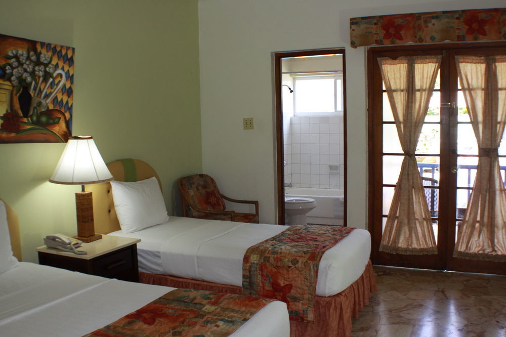 Toby'S Resort Montego Bay Buitenkant foto